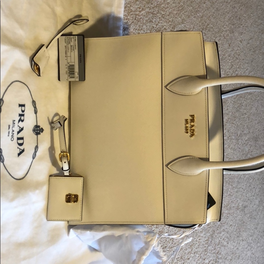 Prada saffiano City Bag